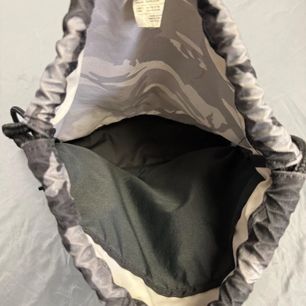 Nike Camo Drawstring Backpack Grey Black Camouflage Gym Bag BA5758-036